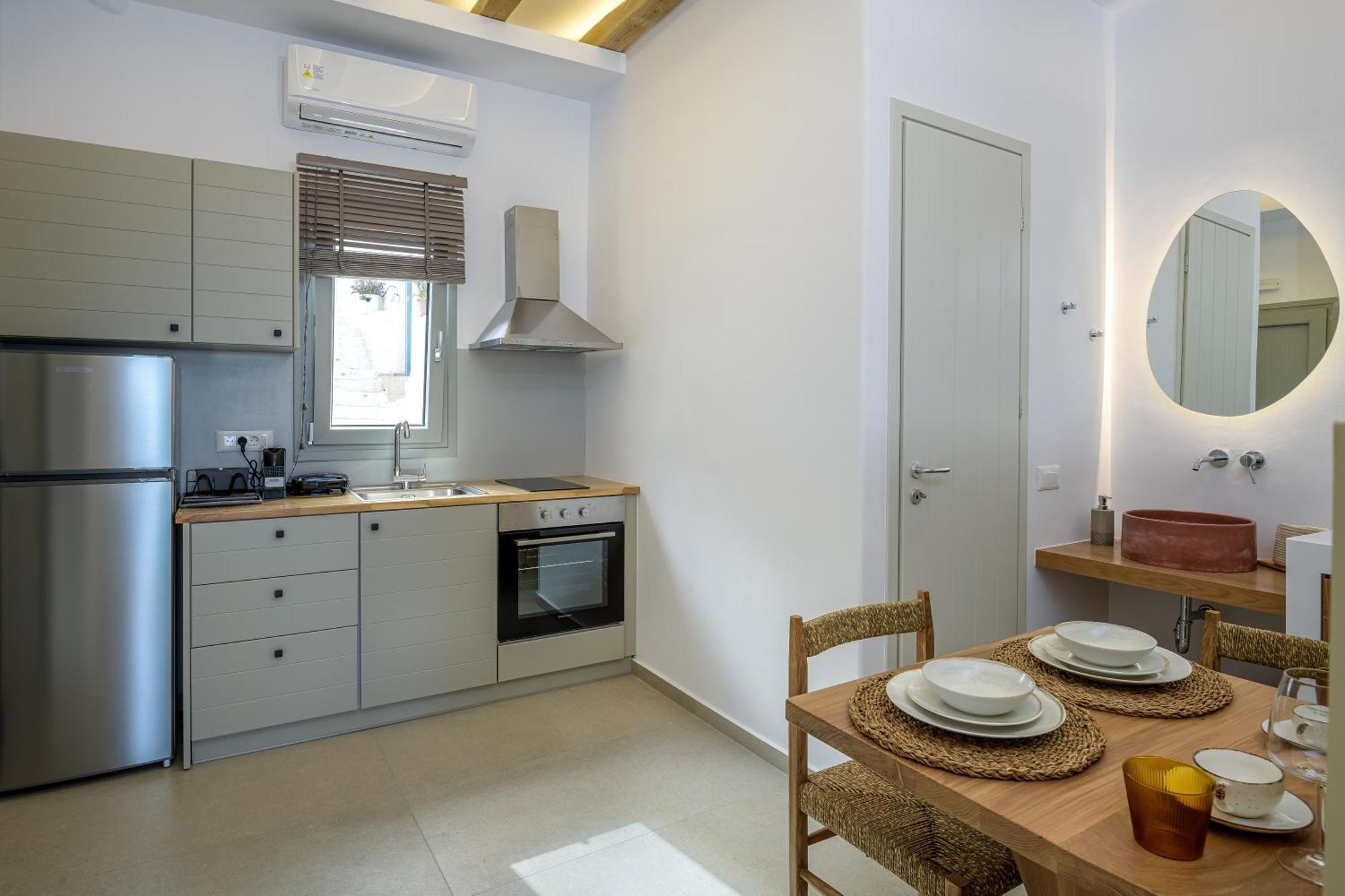 Vivere Luxury Suites Pera Gyalos Exterior photo
