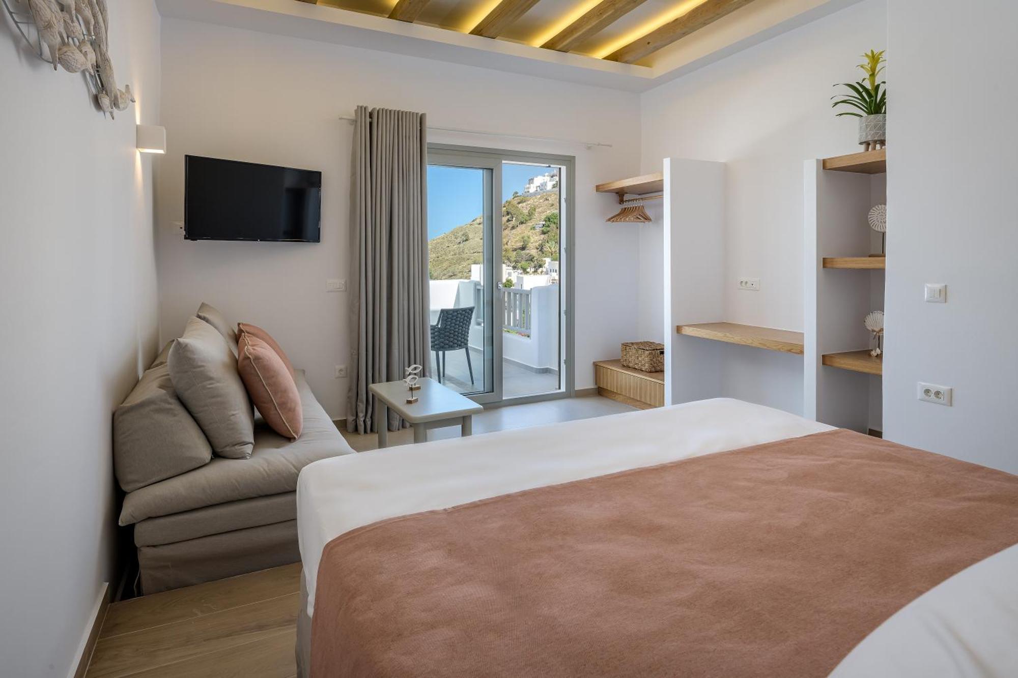 Vivere Luxury Suites Pera Gyalos Exterior photo